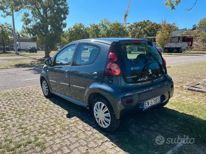 Peugeot 107 2012 photo 3