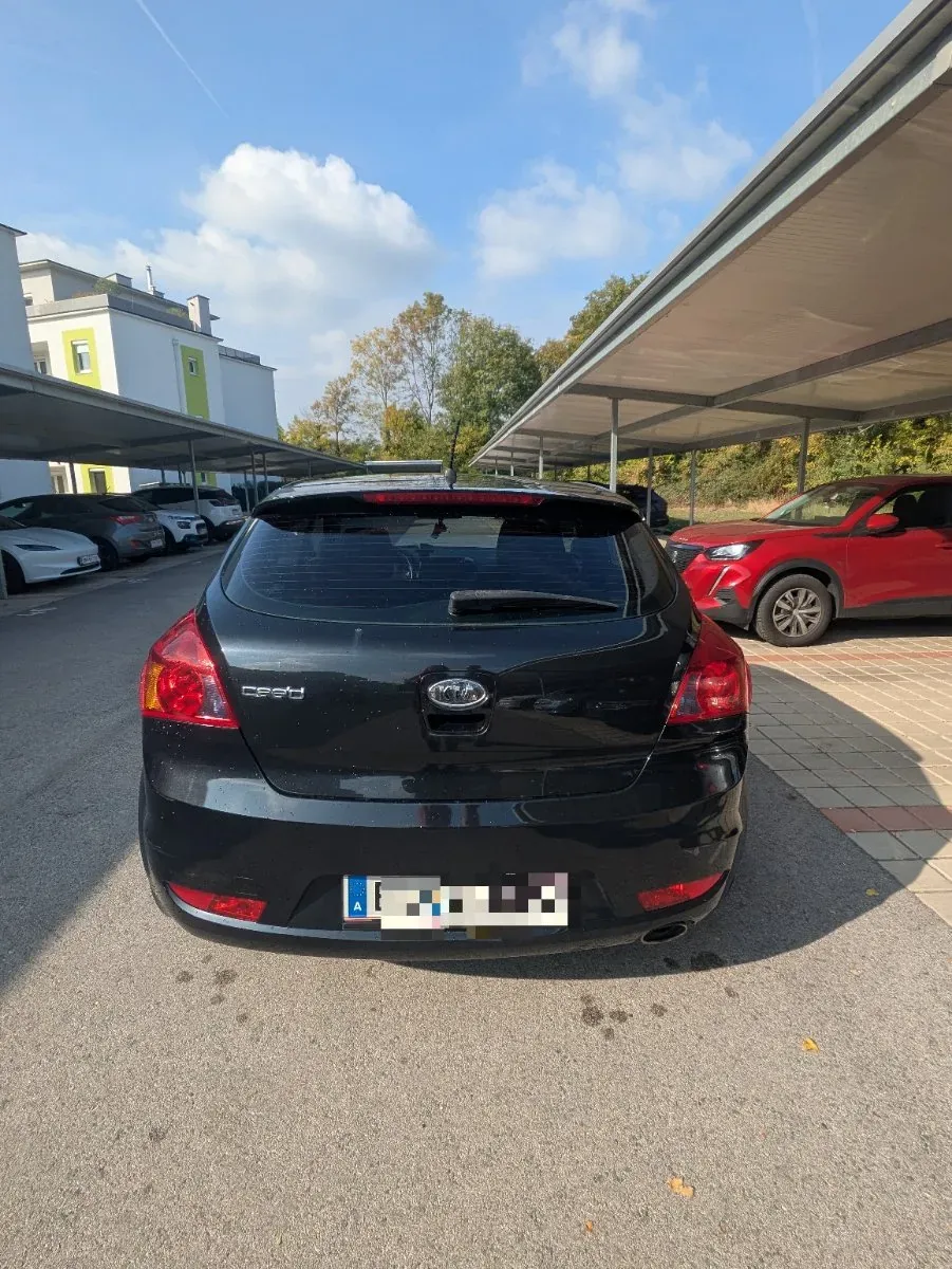 Kia Ceed 2009 photo 3