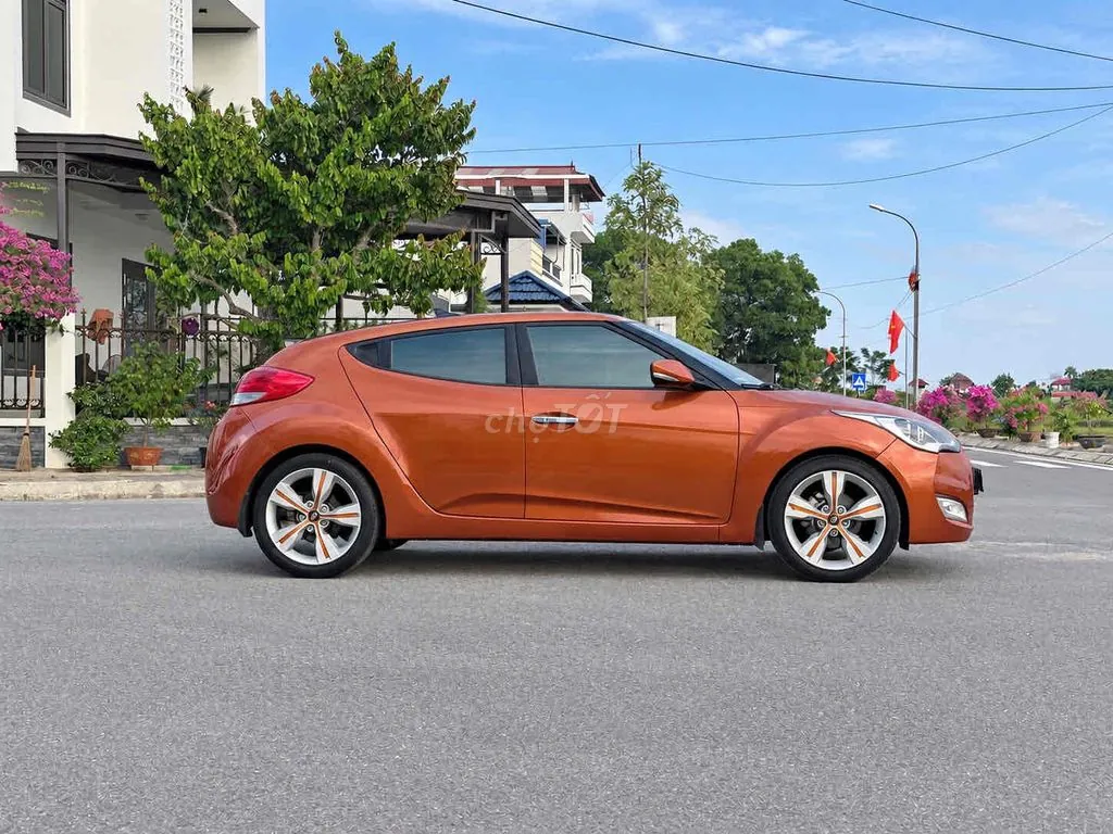Hyundai Veloster 2011 photo 2