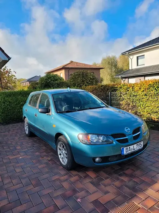 Nissan Almera