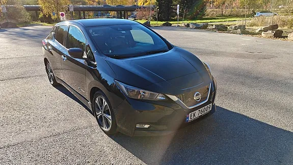 Nissan Leaf 2018 photo 2