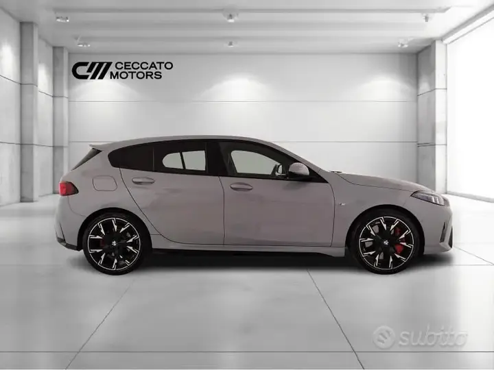 BMW 1 Series 2025 photo 3