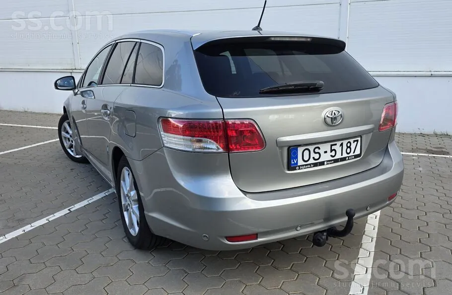 Toyota Avensis 2009 photo 4