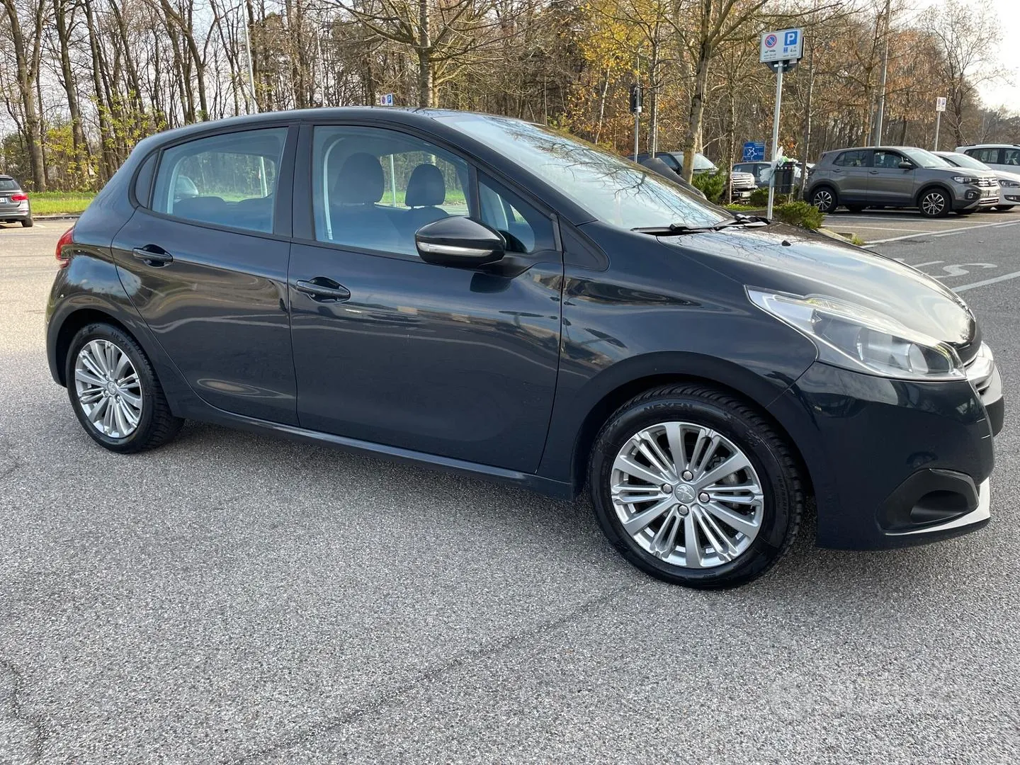 Peugeot 208 2017 photo 5