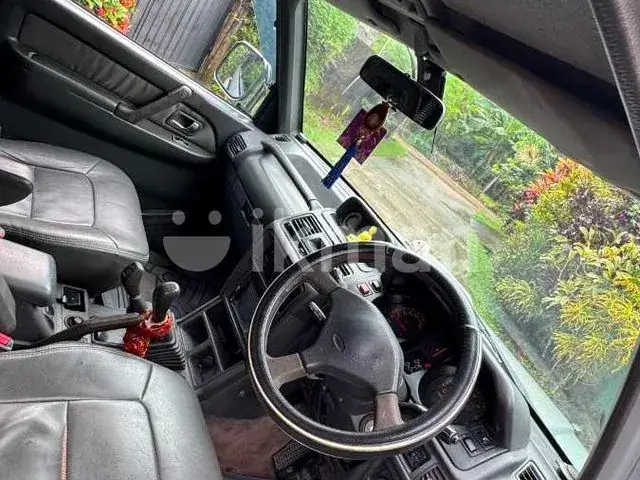 Mitsubishi Pajero 1994 photo 3