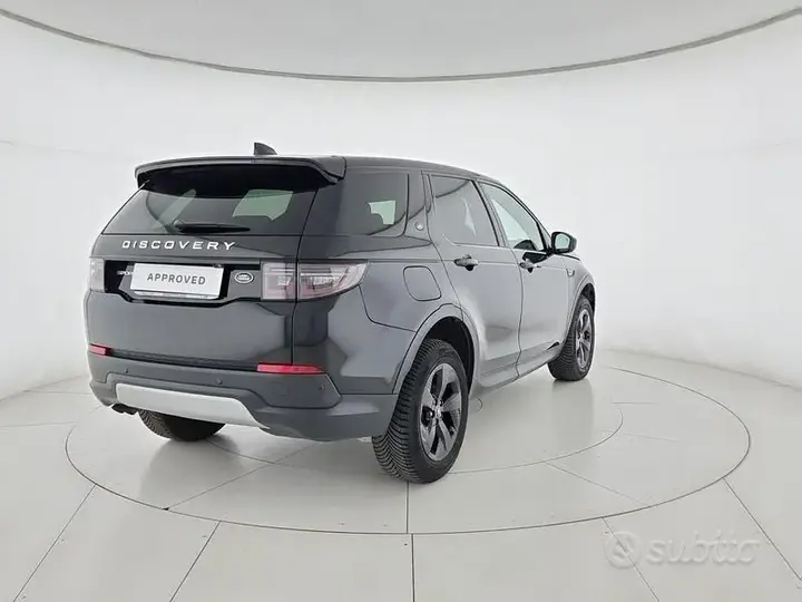 Land Rover Discovery Sport 2022 photo 2