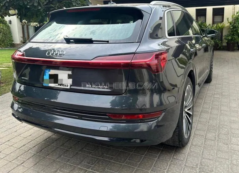 Audi E-Tron