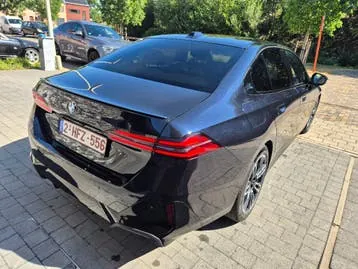 BMW 520I 2024 photo 3