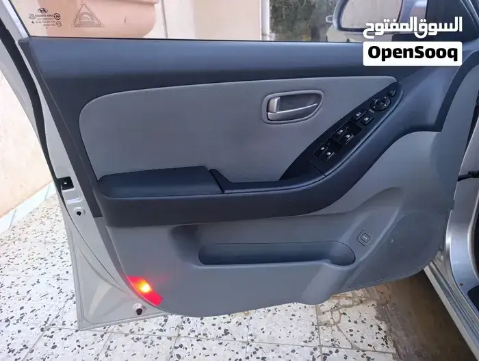 Hyundai Elantra 2009 photo 4