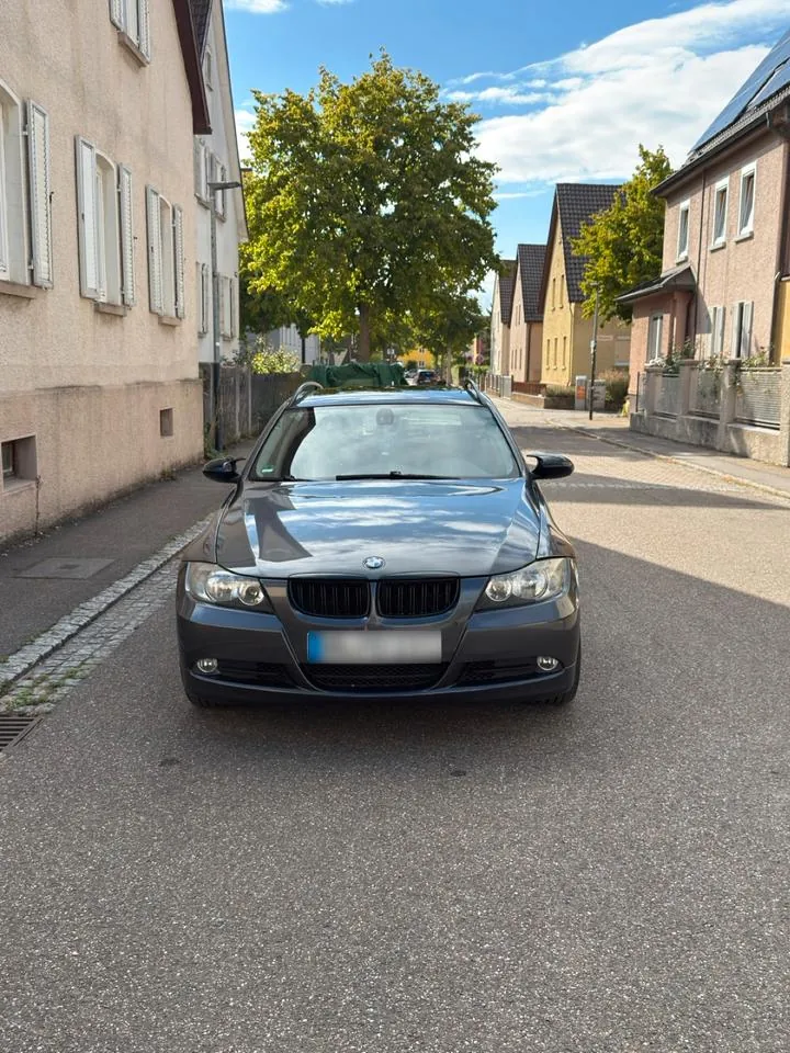 BMW 320I