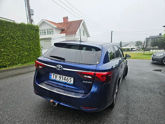 Toyota Avensis 2016 photo 4