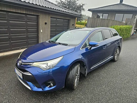 Toyota Avensis 2016 photo 2