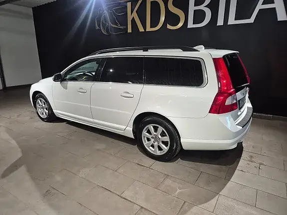 Volvo V70 2011 photo 3