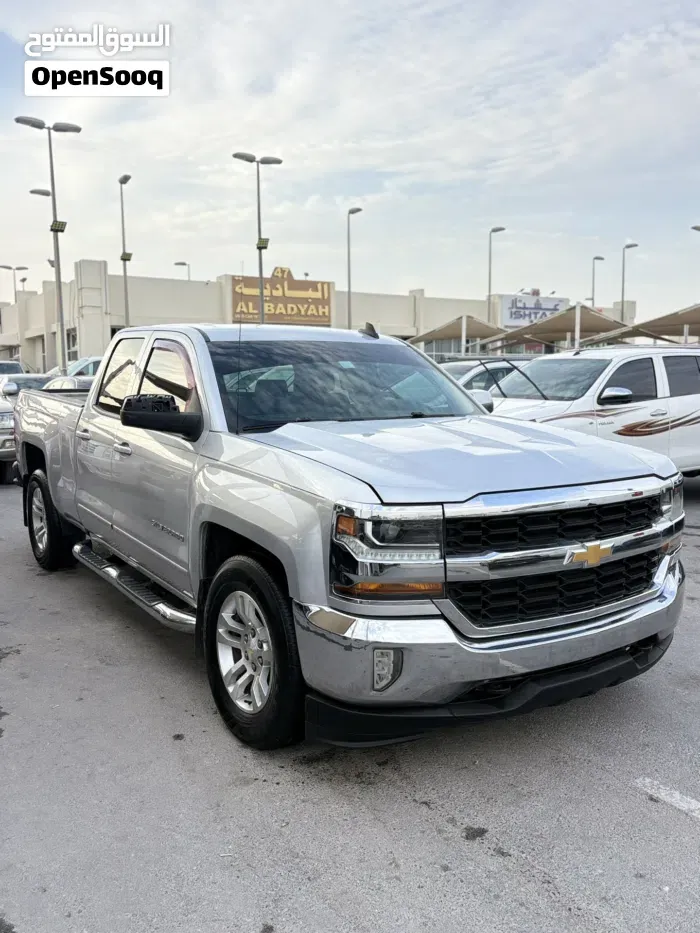 Chevrolet Silverado 2018 photo 2