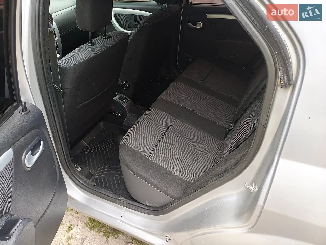 Dacia Logan 2008 photo 2