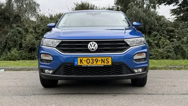 Volkswagen T-Roc 2019 photo 2