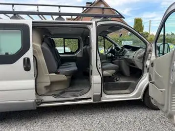 Renault Trafic 2011 photo 3