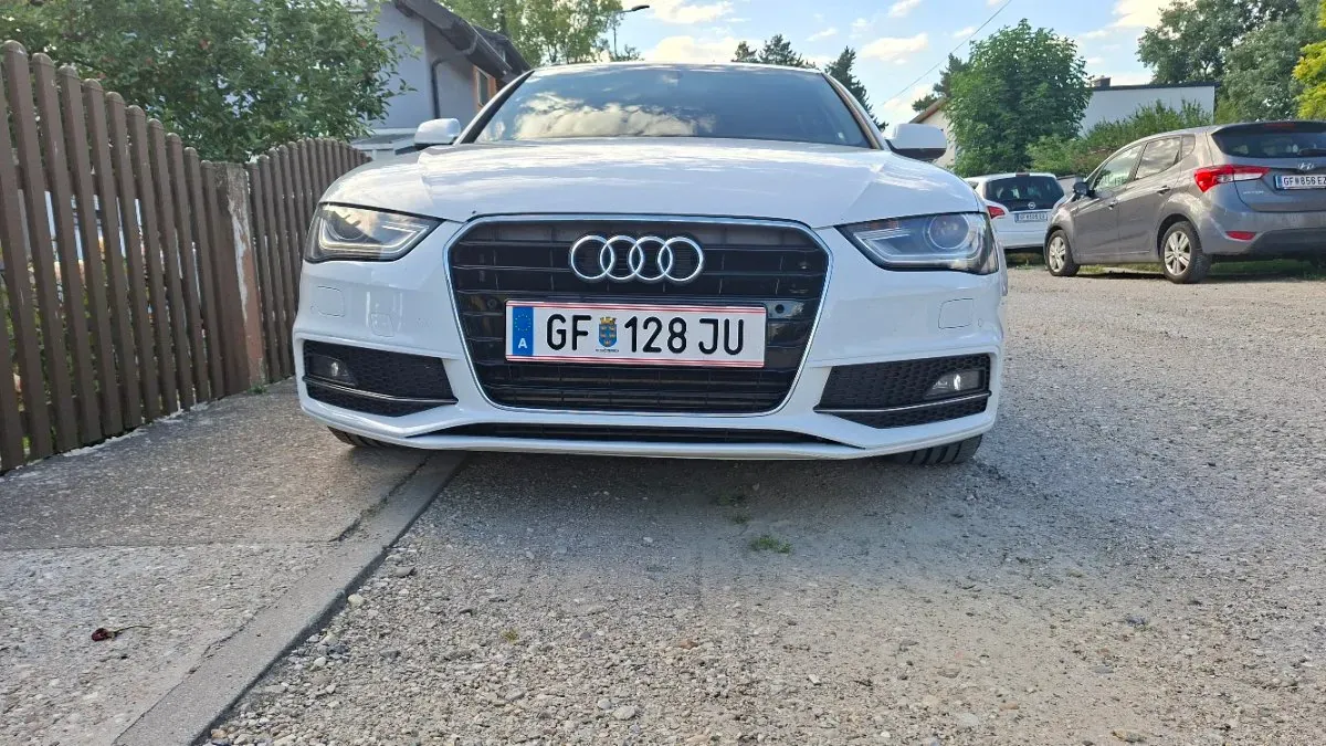 Audi A4 2013 photo 3