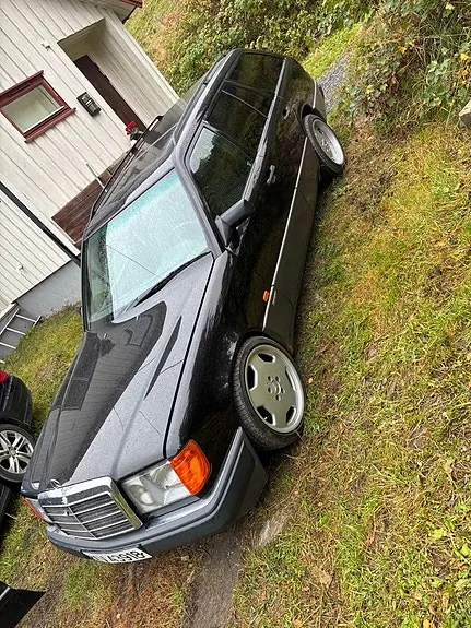Mercedes-Benz E230 1991 photo 2