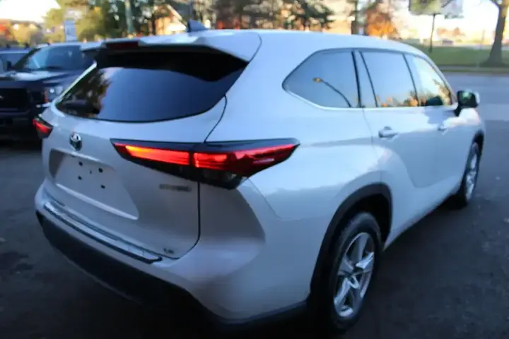 Toyota Highlander 2022 photo 5