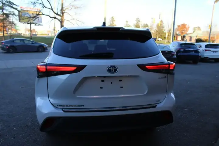 Toyota Highlander 2022 photo 4
