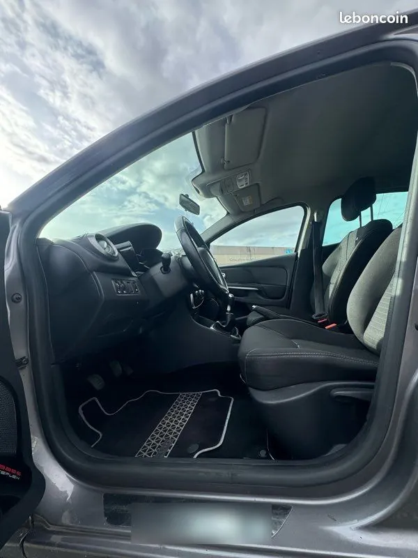 Renault Clio 2016 photo 5