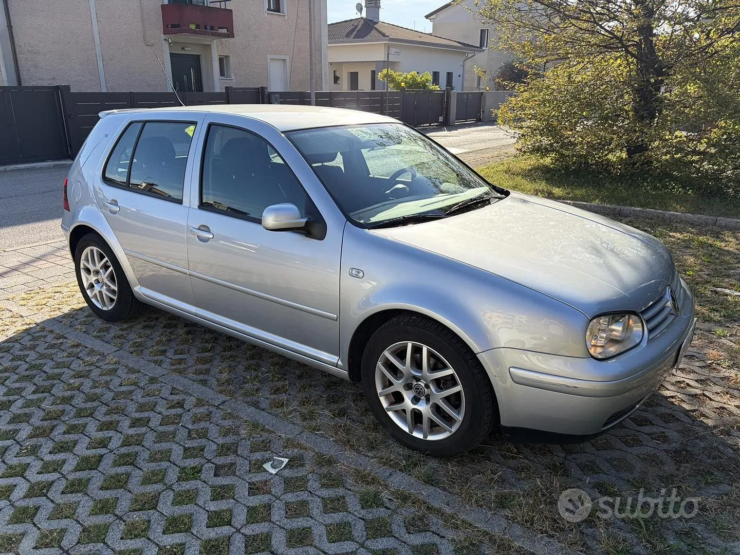 Volkswagen Golf 2002 photo 3