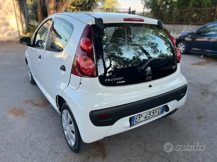 Peugeot 107 2012 photo 3