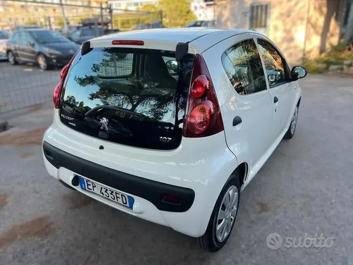 Peugeot 107 2012 photo 5
