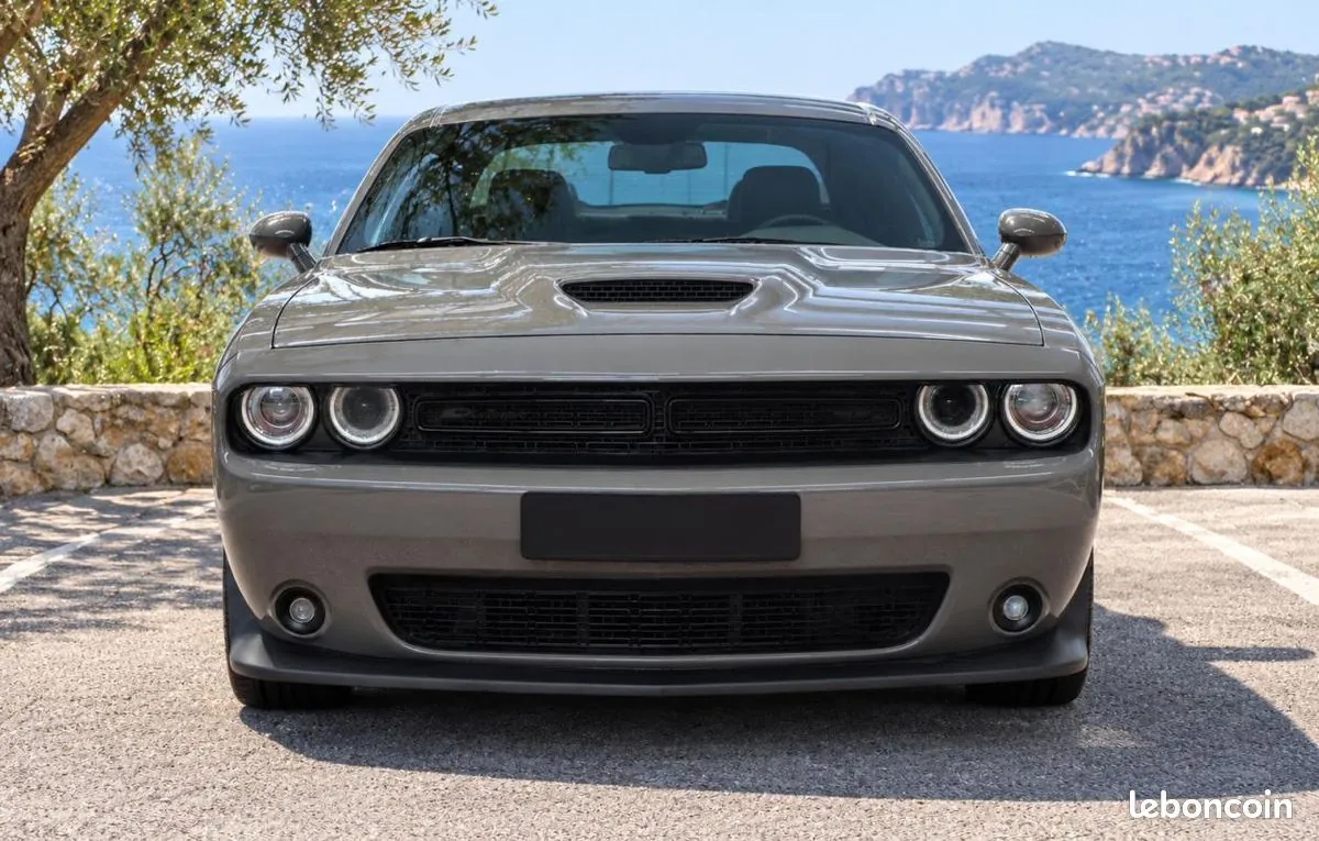 Dodge Challenger