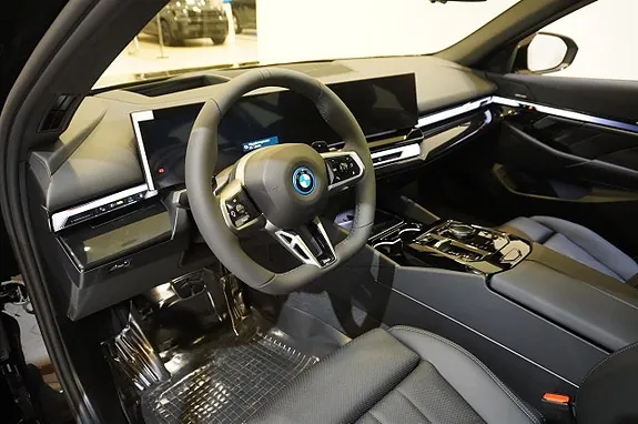 BMW 530E 2027 photo 2