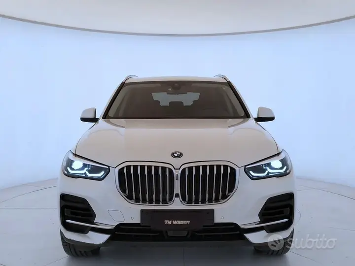 BMW X5 2023 photo 2