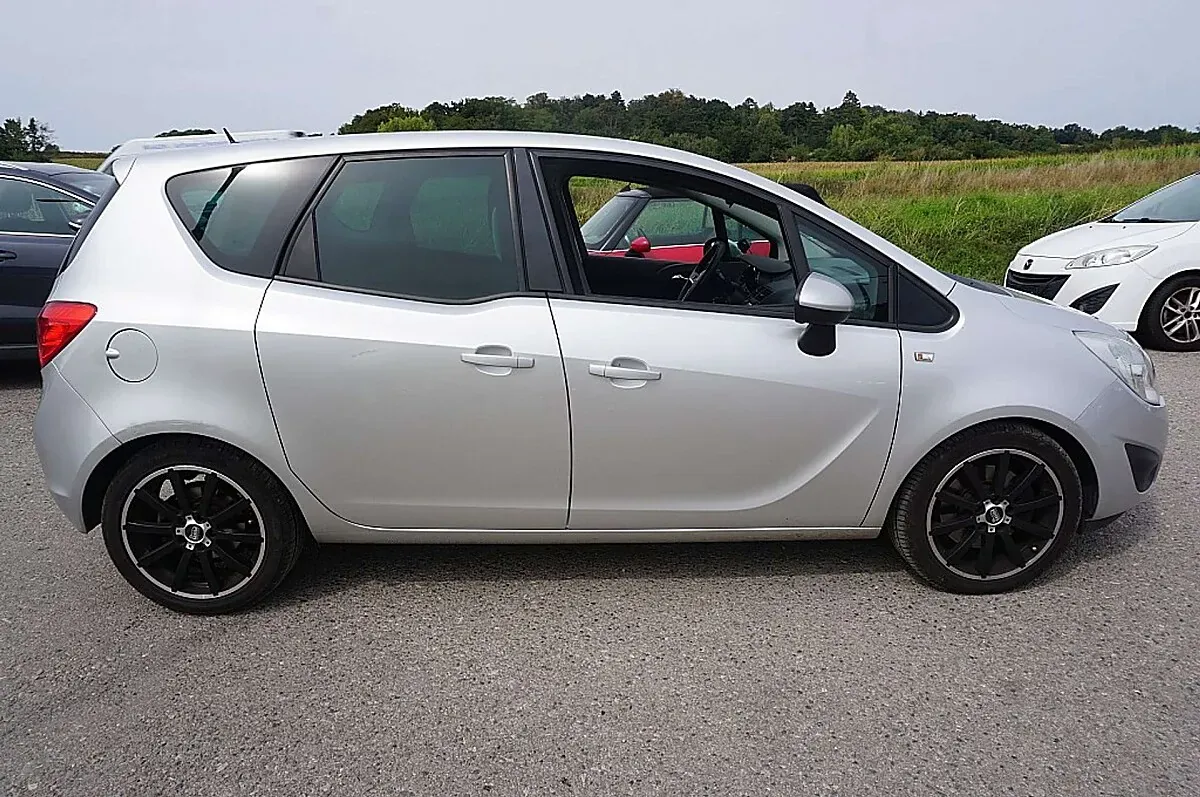 Opel Meriva 2011 photo 3