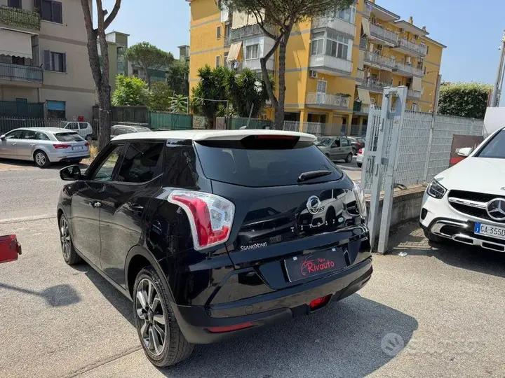 KG Mobility Tivoli 2015 photo 5