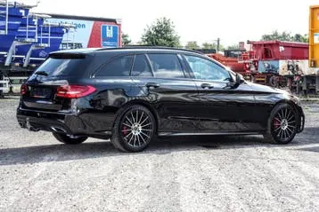 Mercedes-Benz C-Class 2019 photo 3