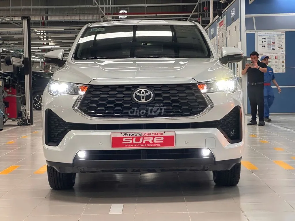 Toyota Innova Cross 2024 photo 2
