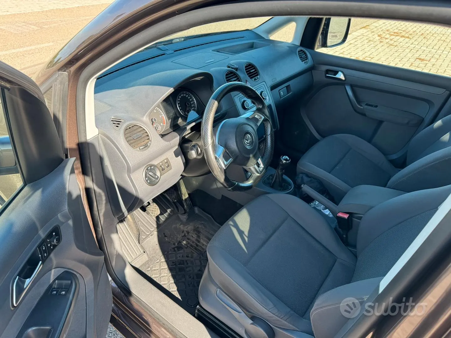 Volkswagen Caddy 2011 photo 3