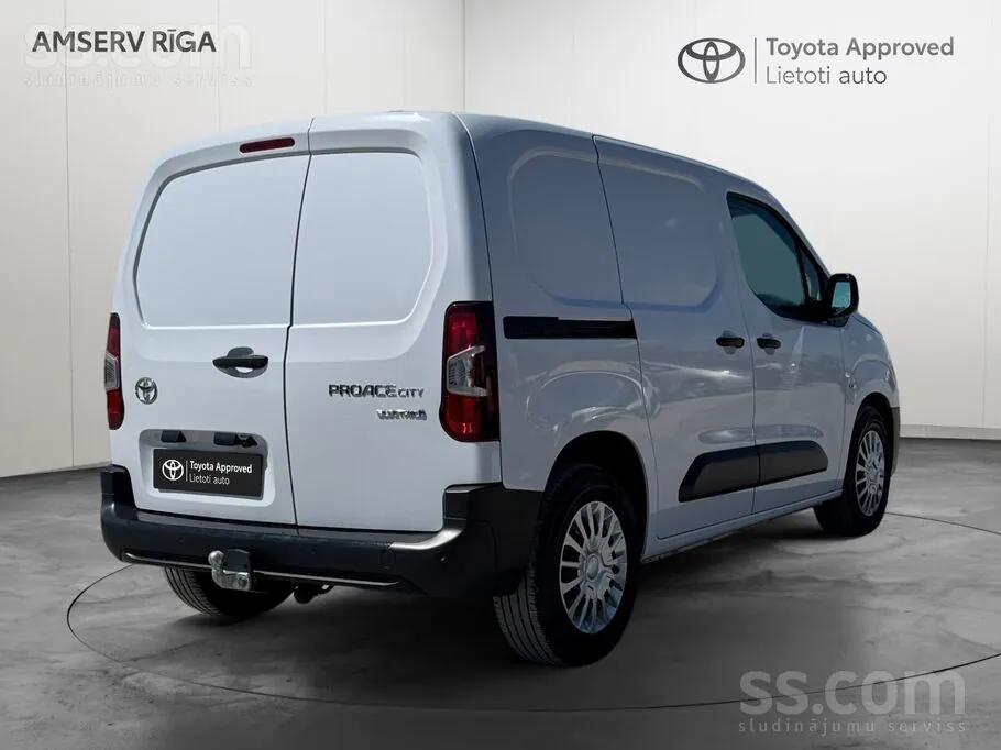 Toyota Proace City 2024 photo 2