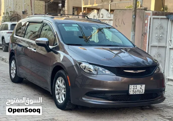 Chrysler Voyager 2023 photo 2