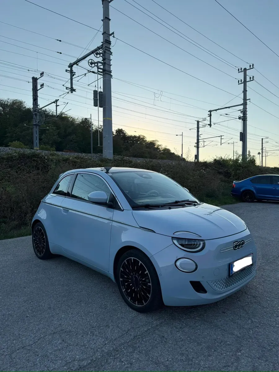 Fiat 500E