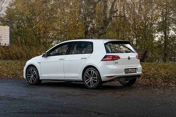 Volkswagen Golf 7 2015 photo 2