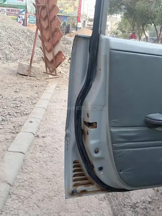 Suzuki Khyber