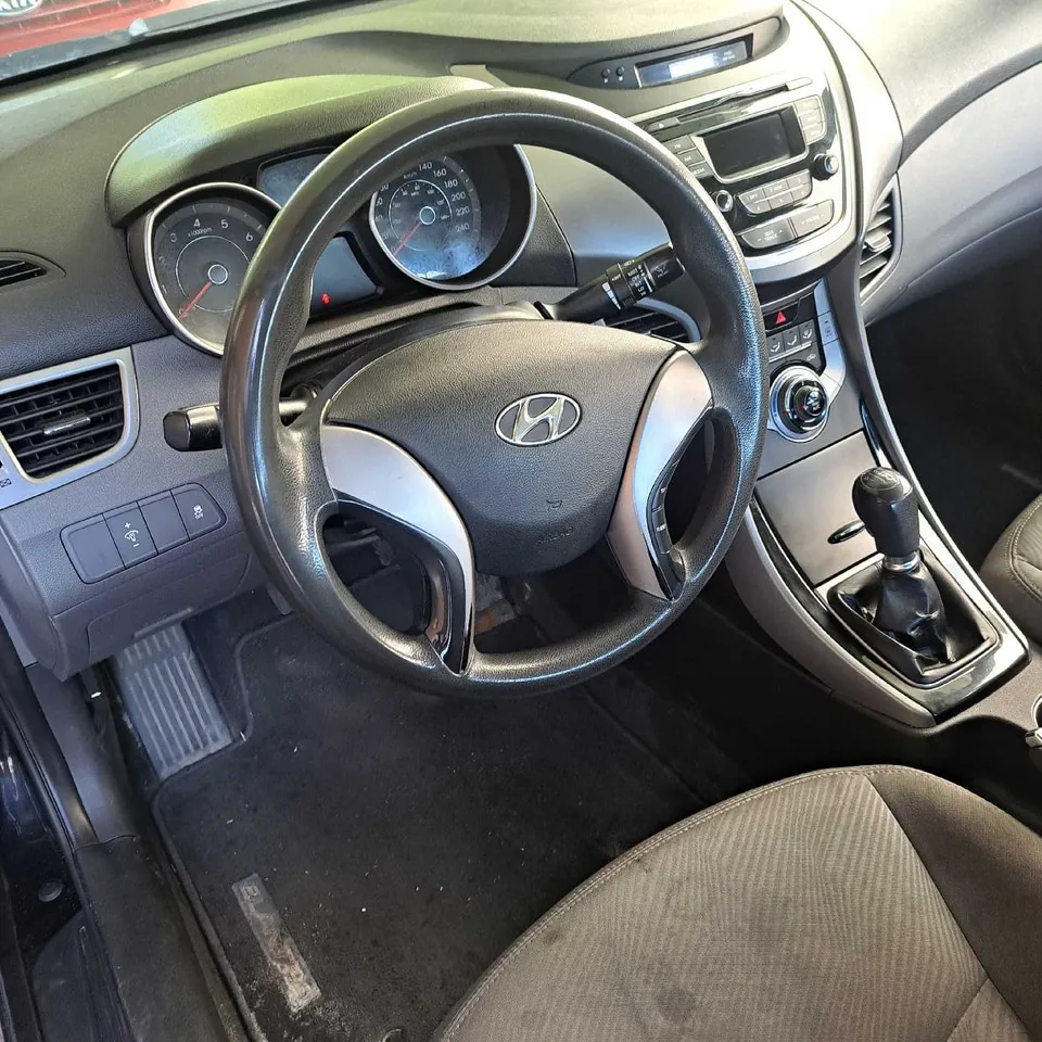 Hyundai Elantra 2013 photo 4