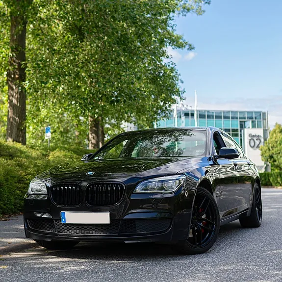 BMW 740D 2015 photo 2