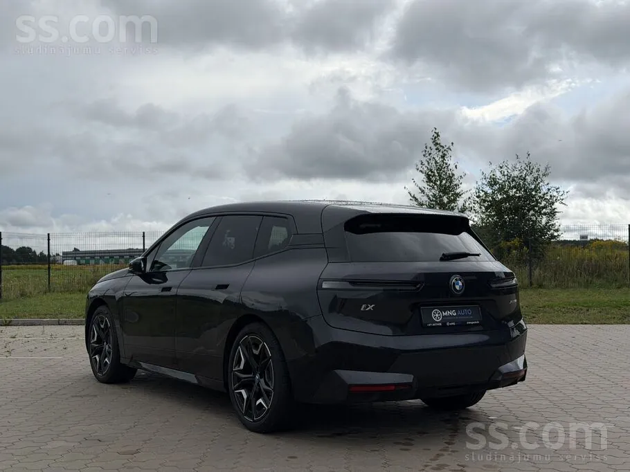 BMW Ix 2023 photo 5