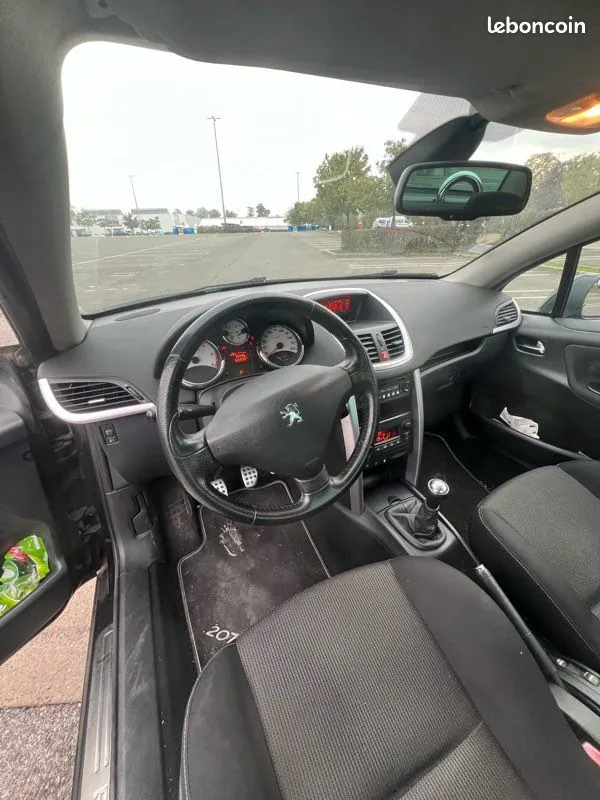Peugeot 207 2009 photo 3