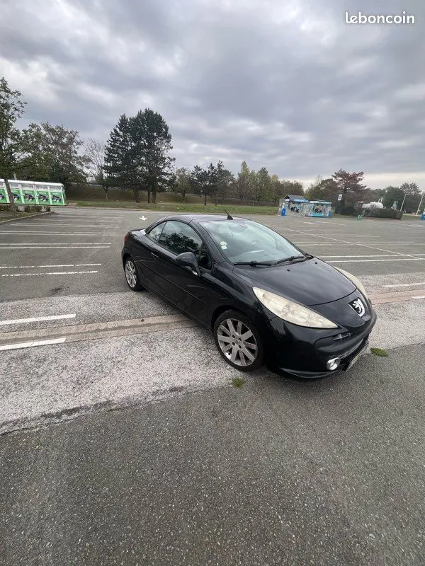 Peugeot 207 2009 photo 2