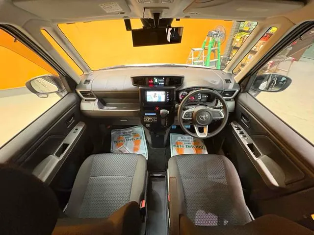 Toyota Roomy 2021 photo 2