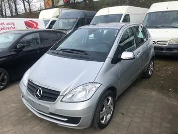 Mercedes-Benz A-Class 2011 photo 2