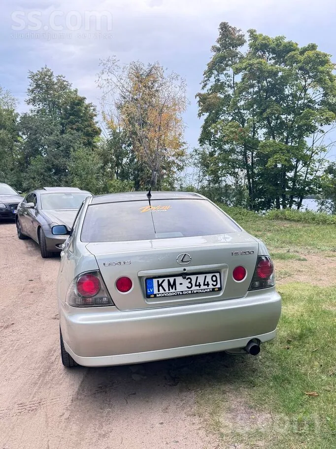 Lexus Is 2005 photo 3
